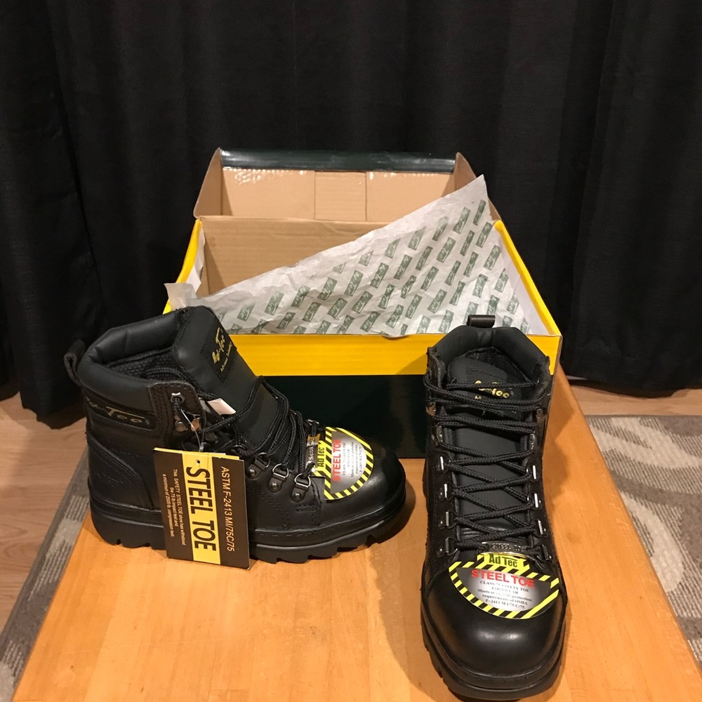 Womens steel toe work boot 6.5